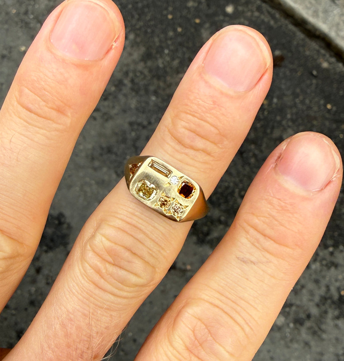 BROWN SEGMENT RING