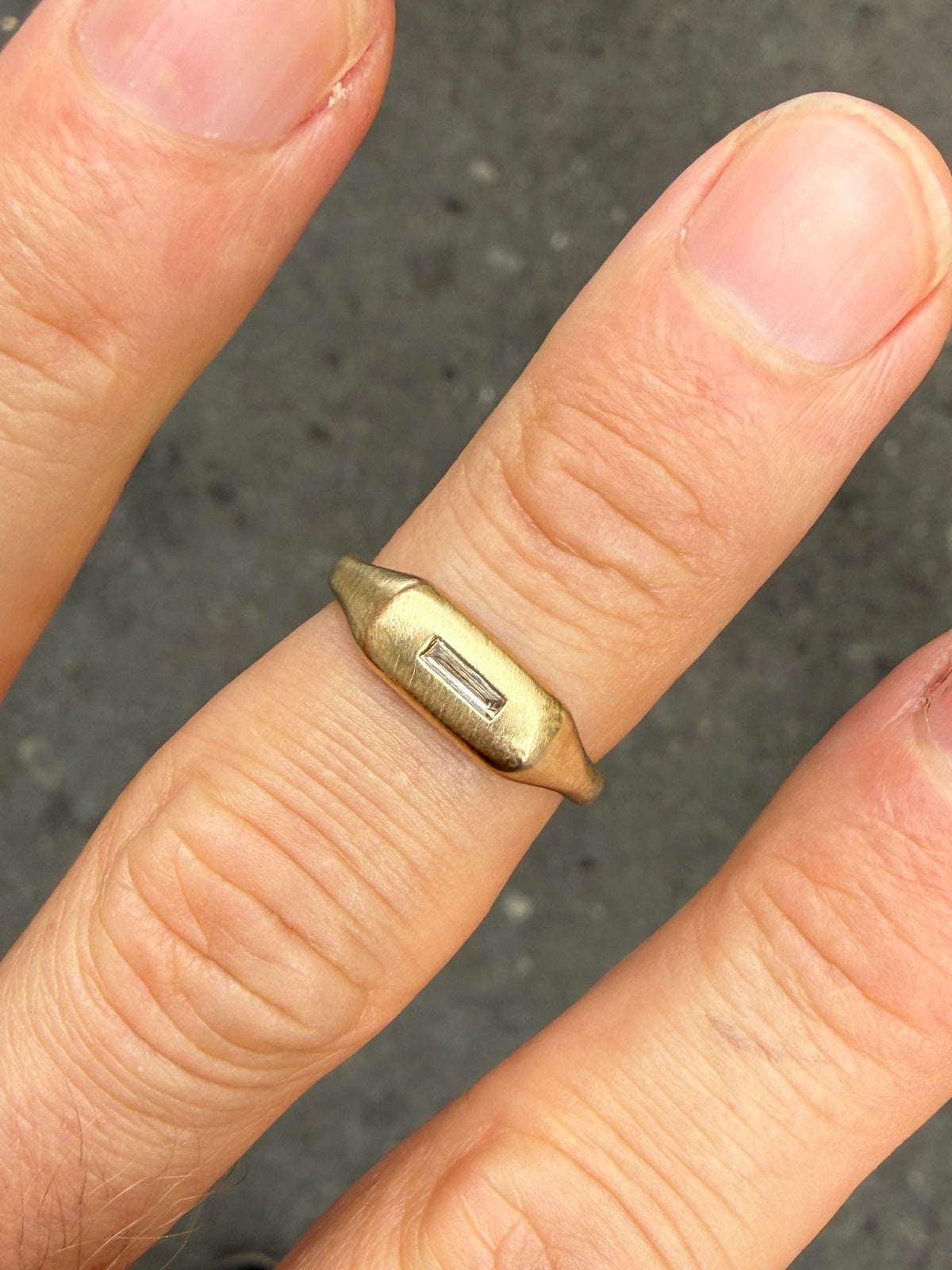 DIAMOND PILL RING