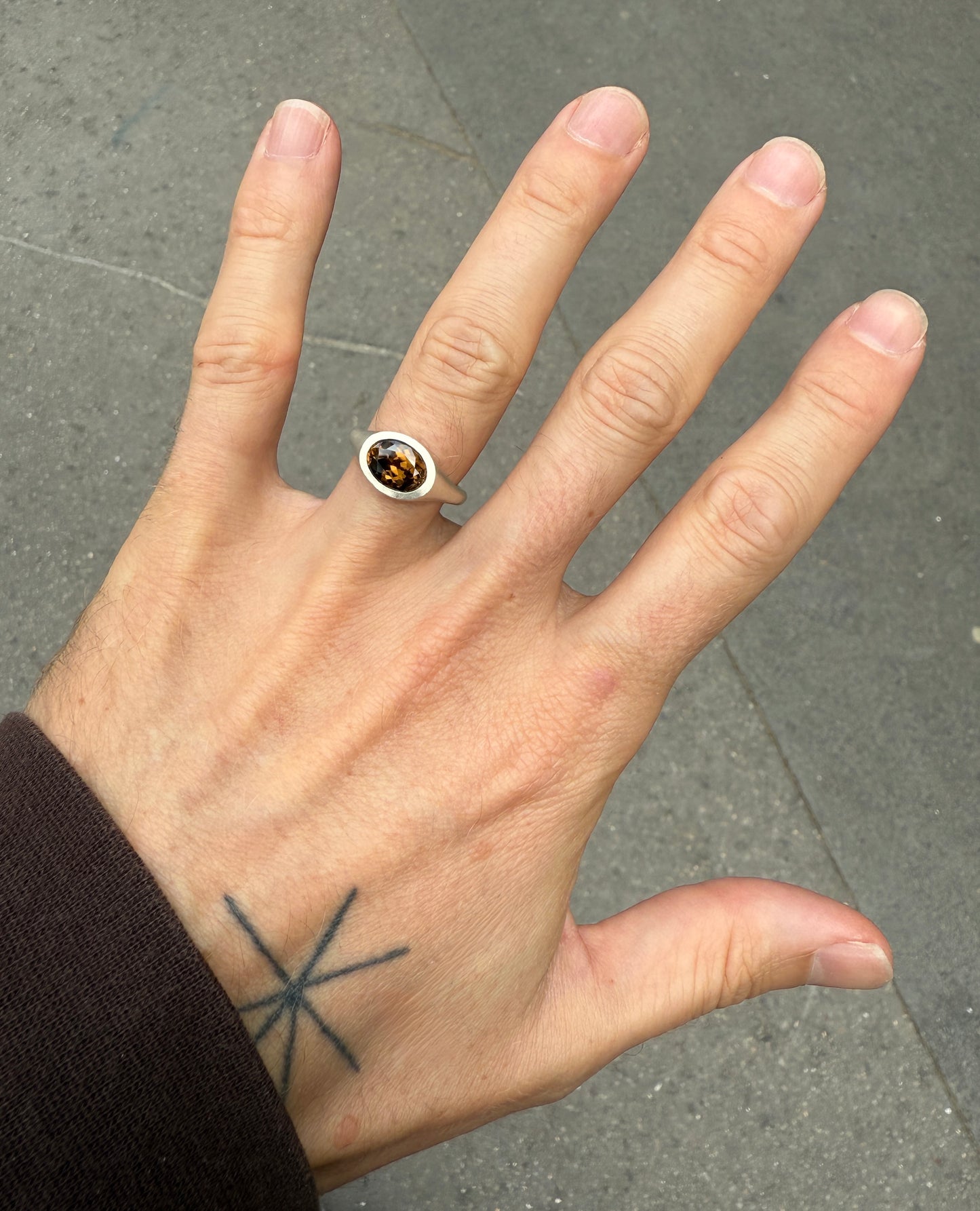 XL OVAL ZIRCON RING