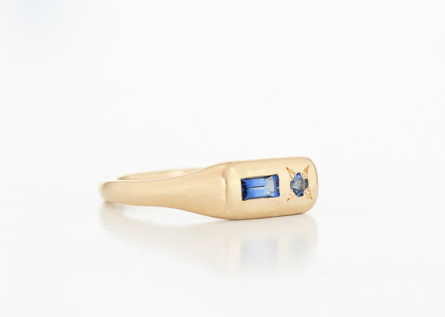 BLUE CASSETTE RING GOLD