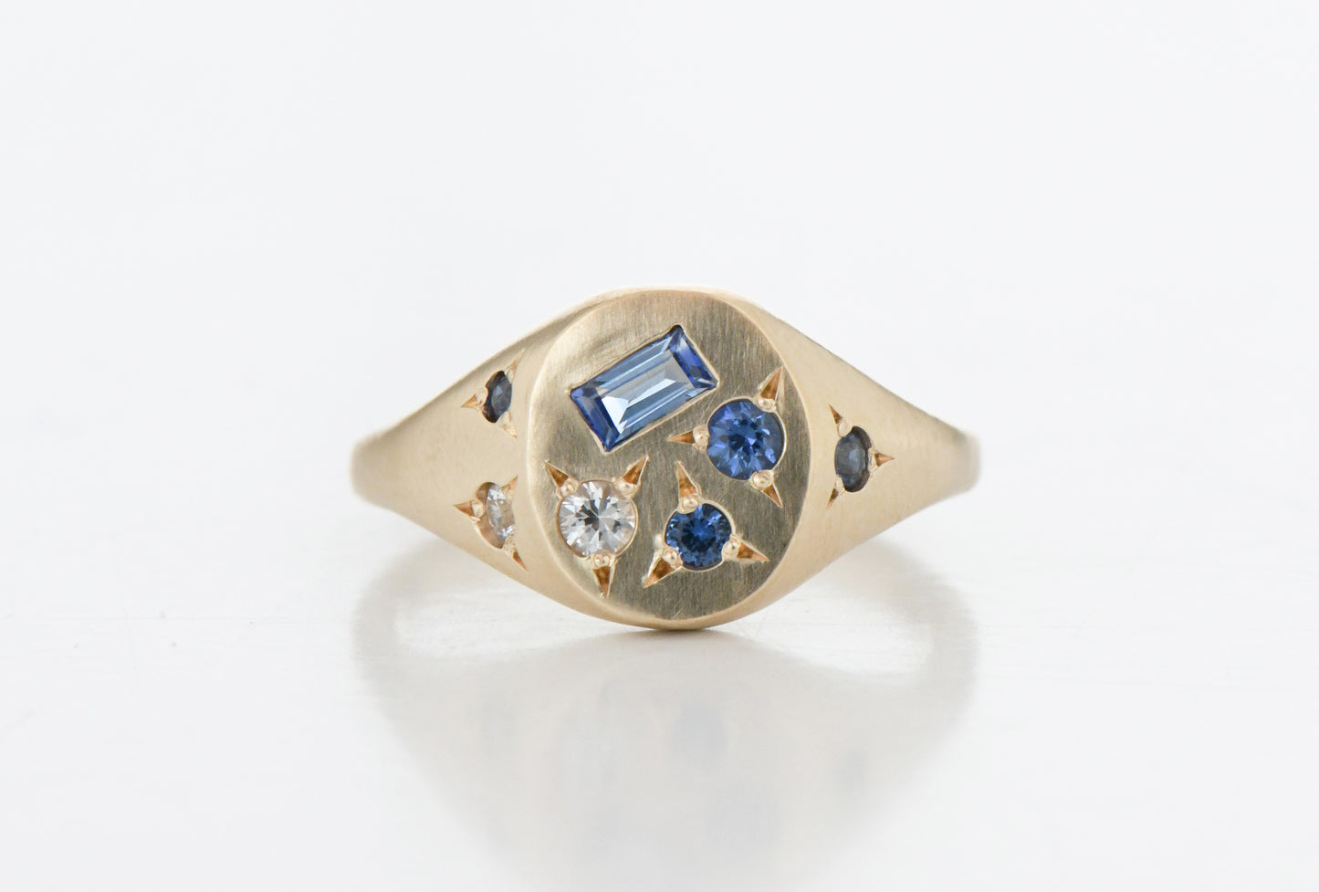Blue Treasure Ring Gold