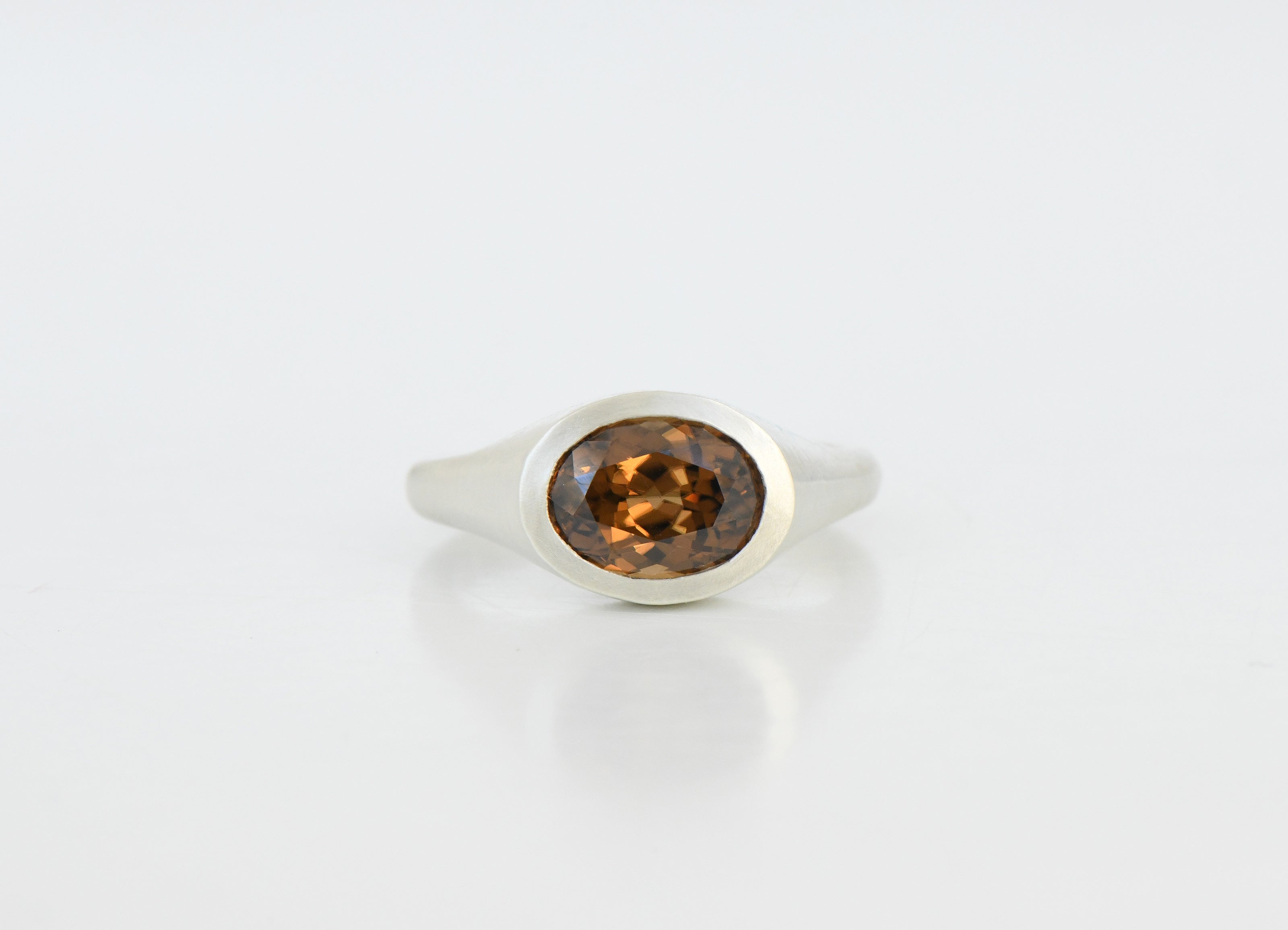 SEBBROWN_BROWN_OVAL_RING1.jpg?