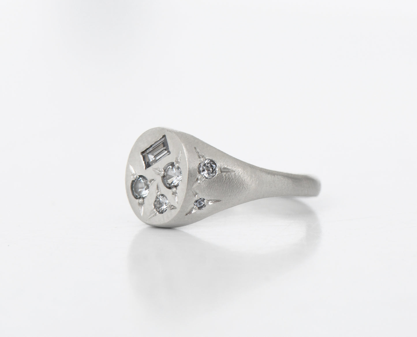 PLATINUM TREASURE RING (M)