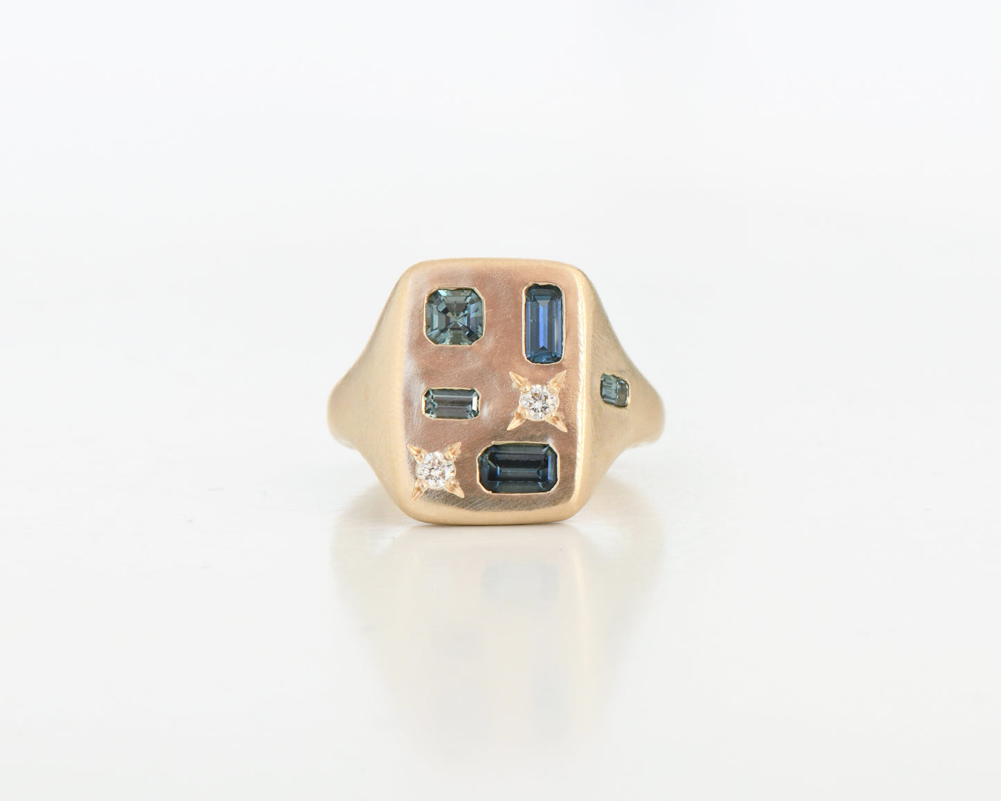 Sapphire Florentine ring