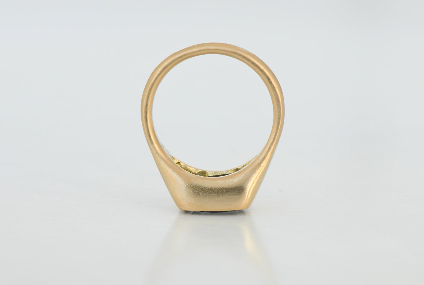 SPINEL CUSHION RING