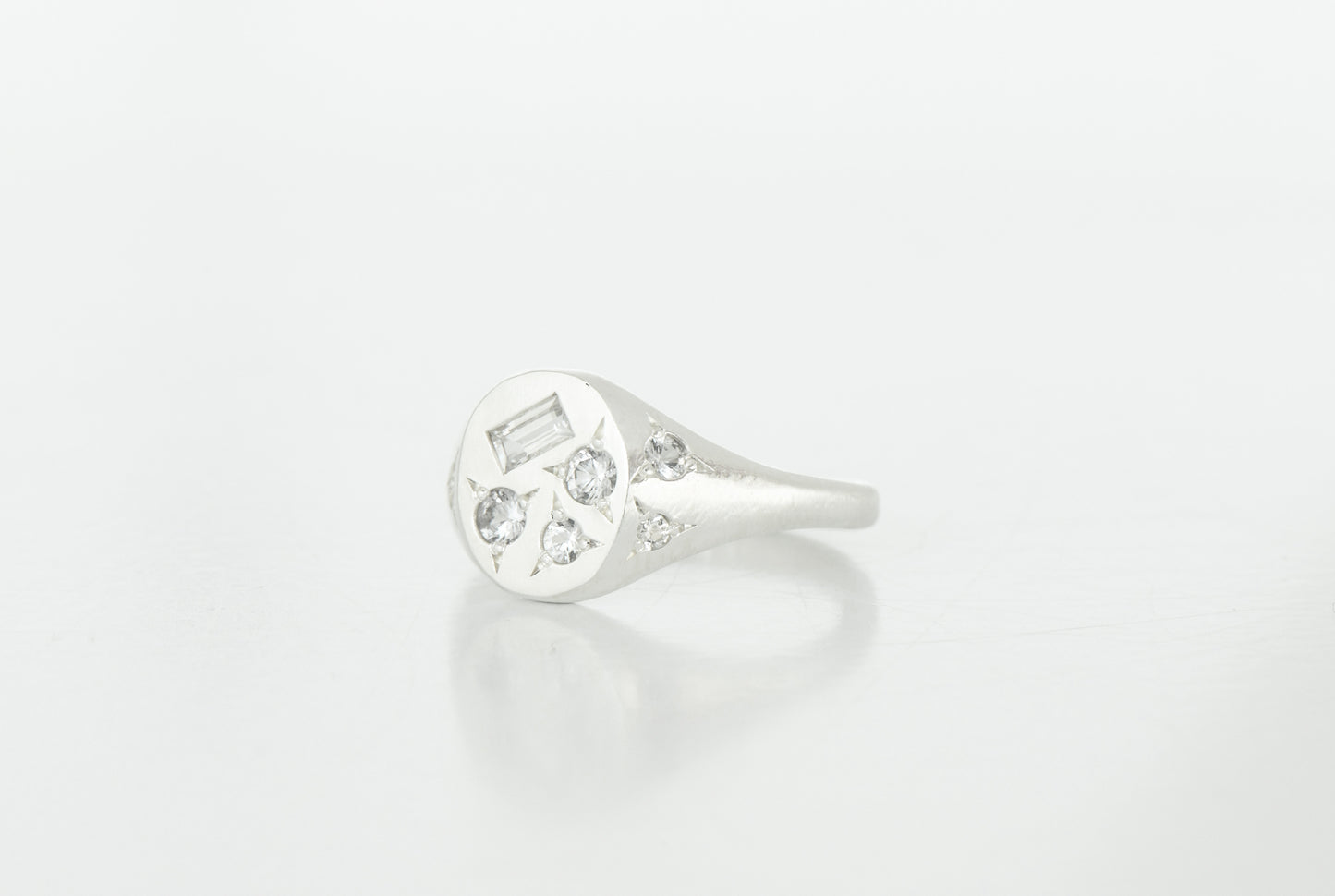 White Treasure ring