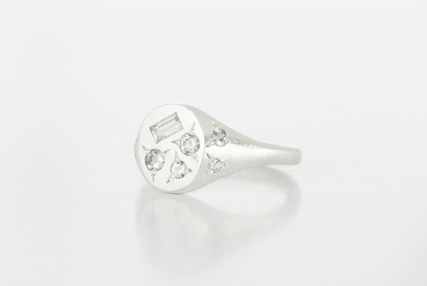 White Treasure ring