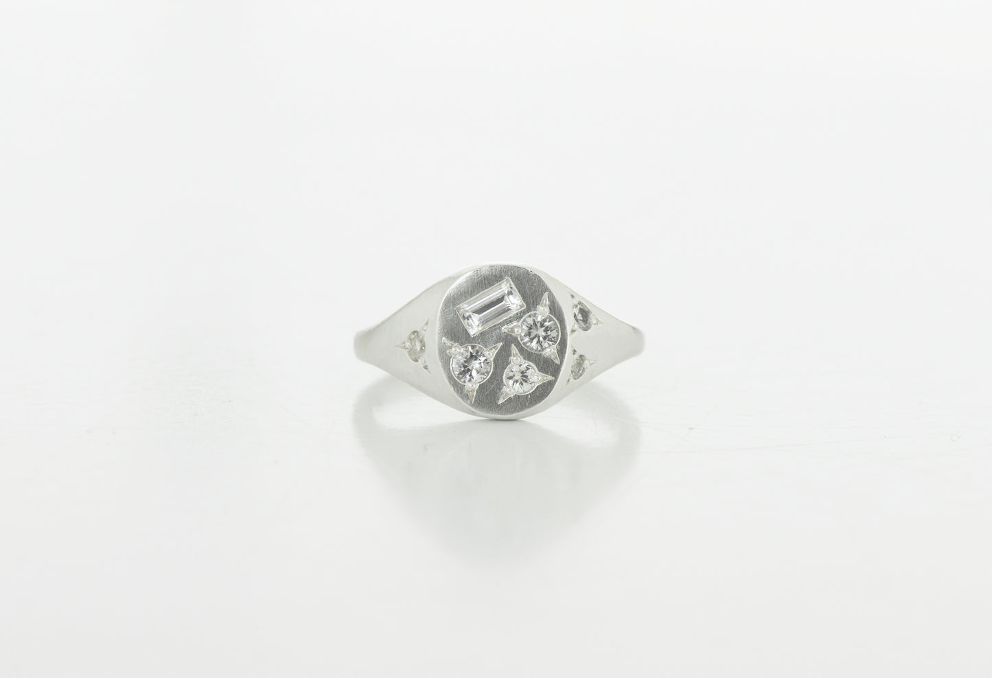 White Treasure ring