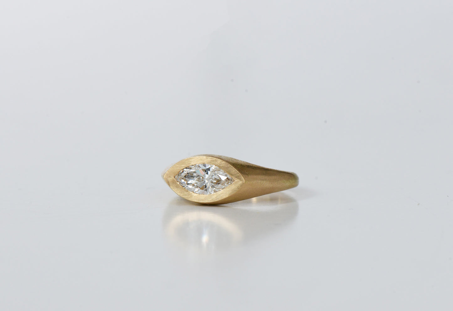 UFO diamond ring