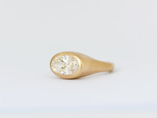 XL oval diamond ring