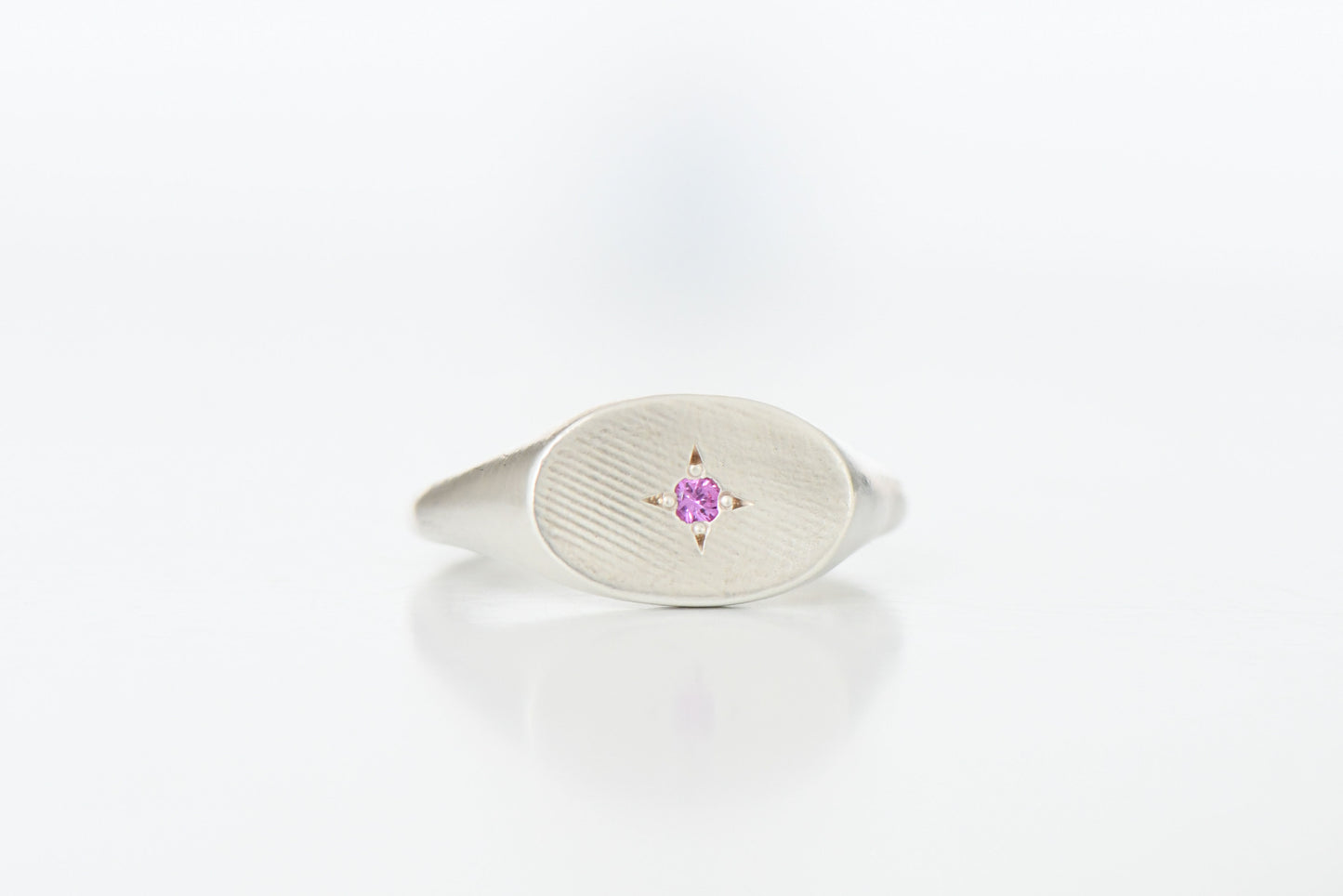 Oval Simple Ring Pink (M)