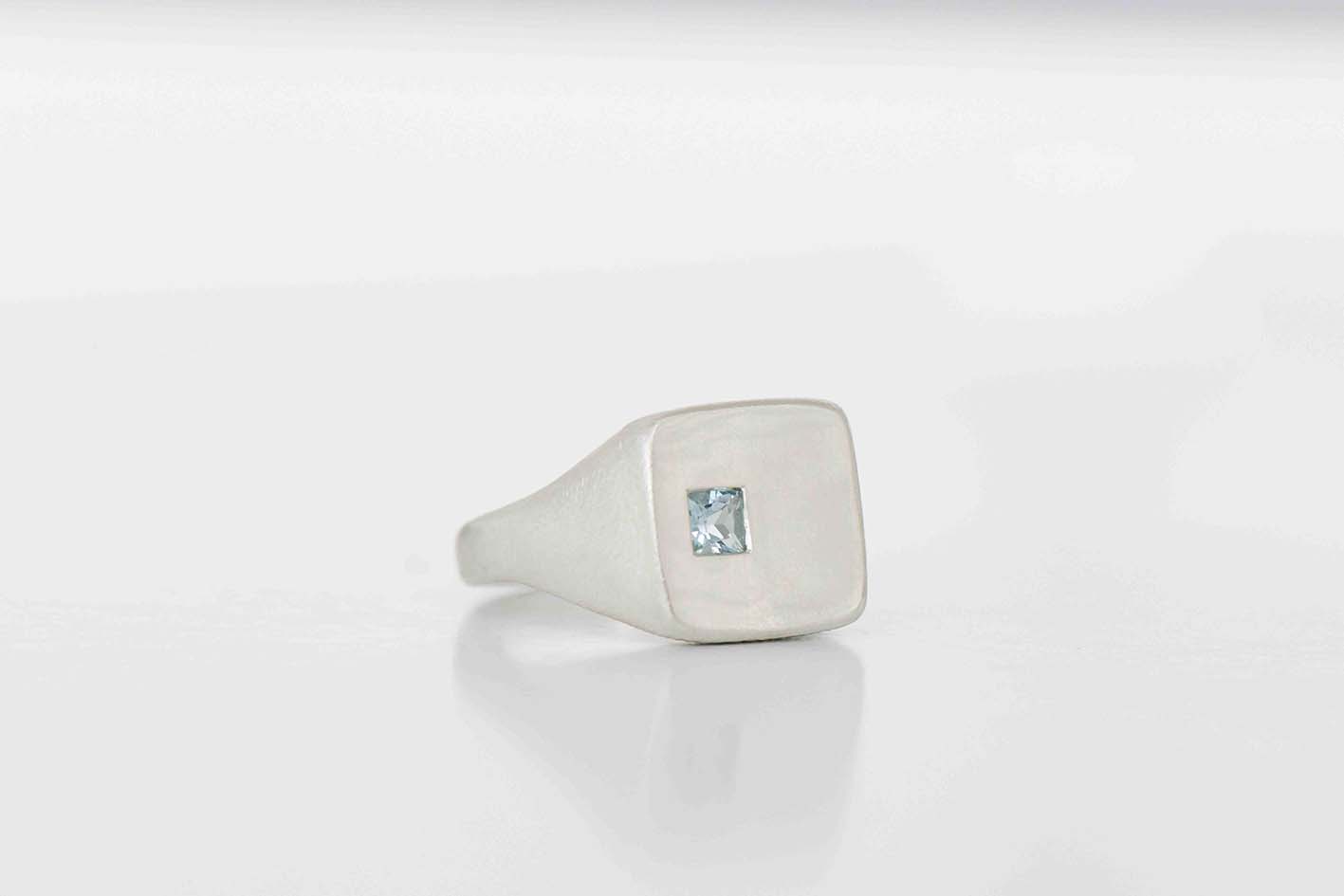 Aqua Tablet Ring (S 1/2)