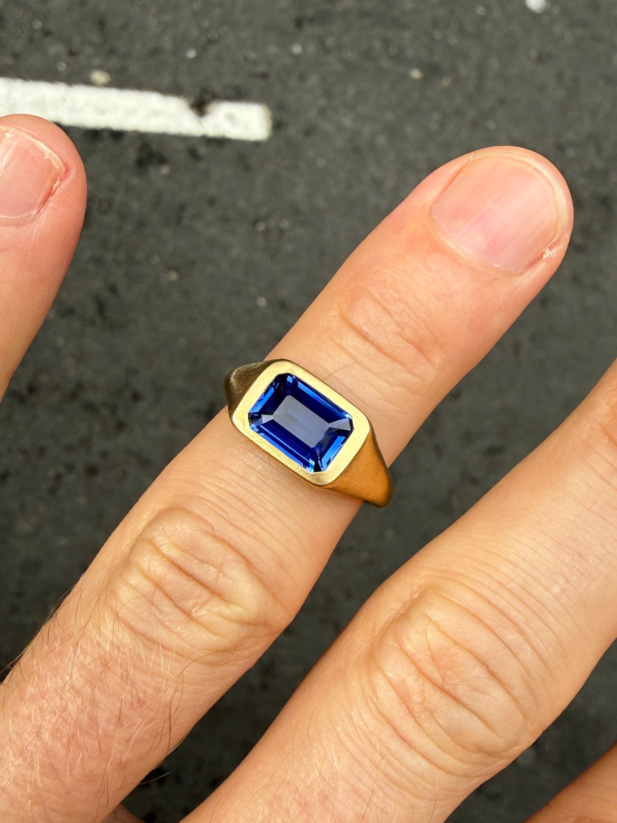 BLUE CUSHION RING