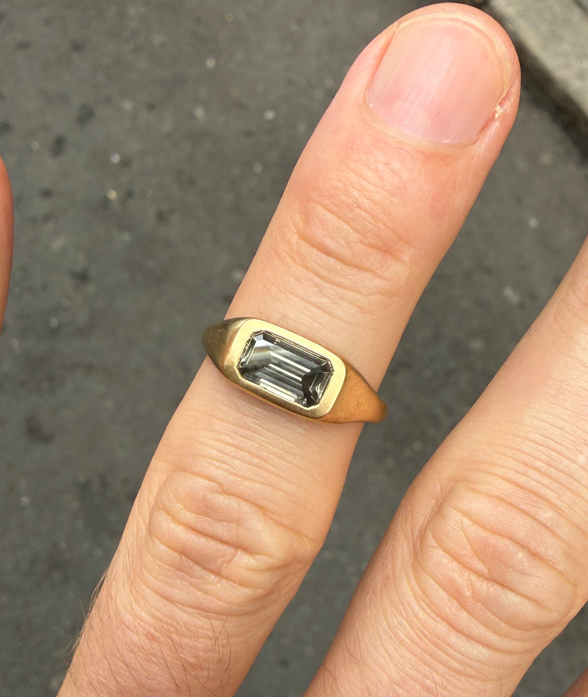 GREY DIAMOND RING