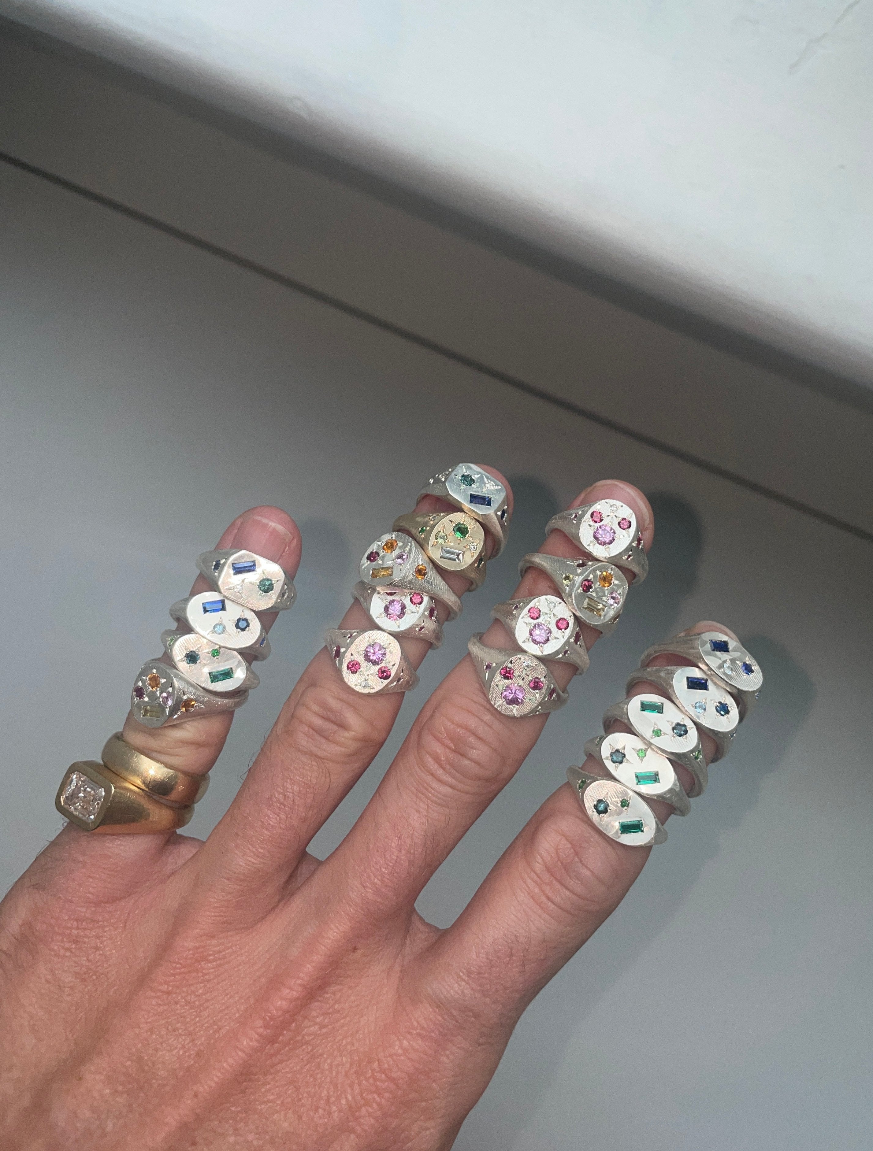 Oval Neapolitan ring silver – Seb Brown