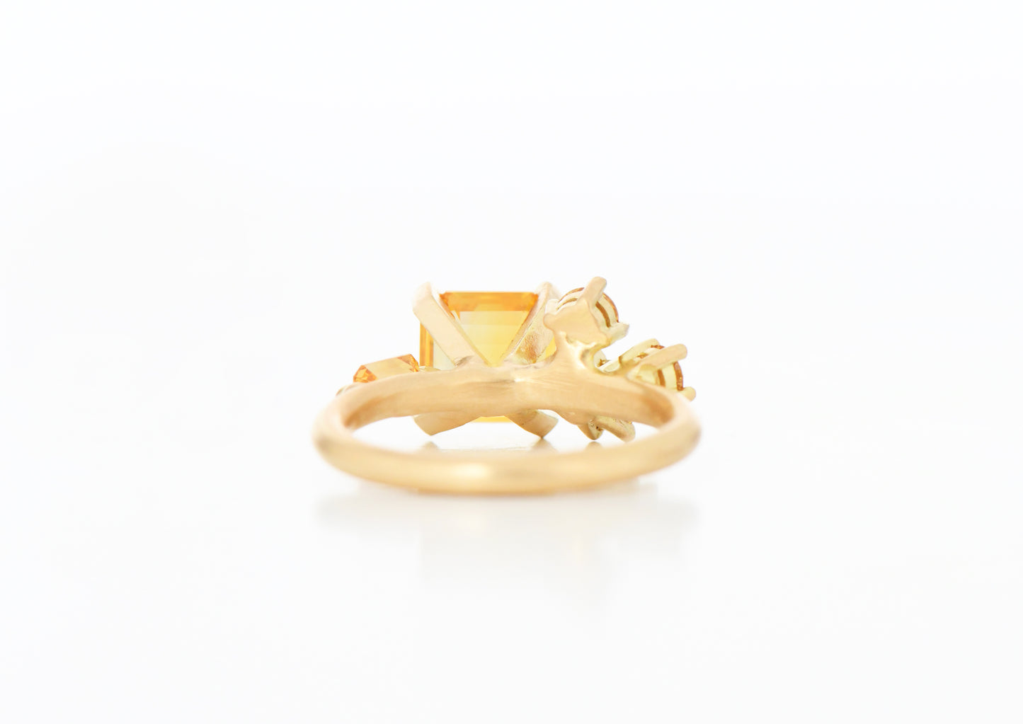 ASSCHER CLUSTER RING