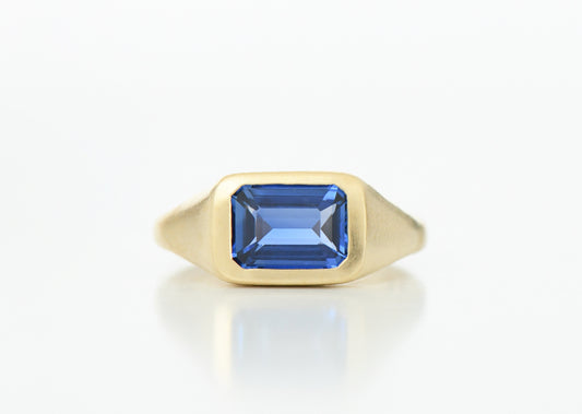 BLUE CUSHION RING
