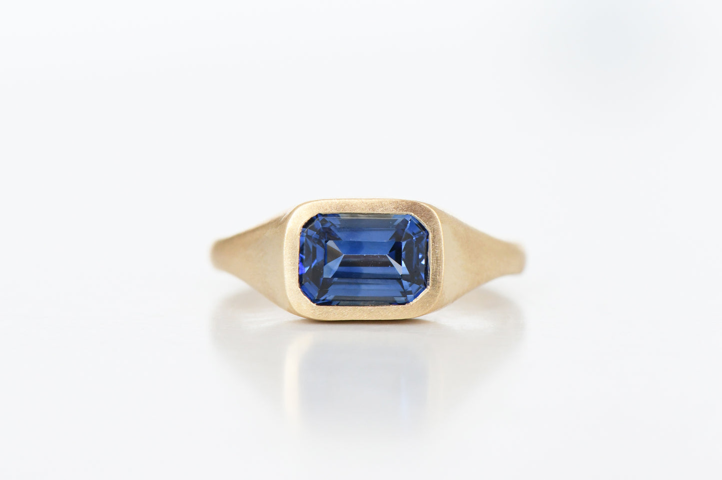 BLUE PILLOW RING