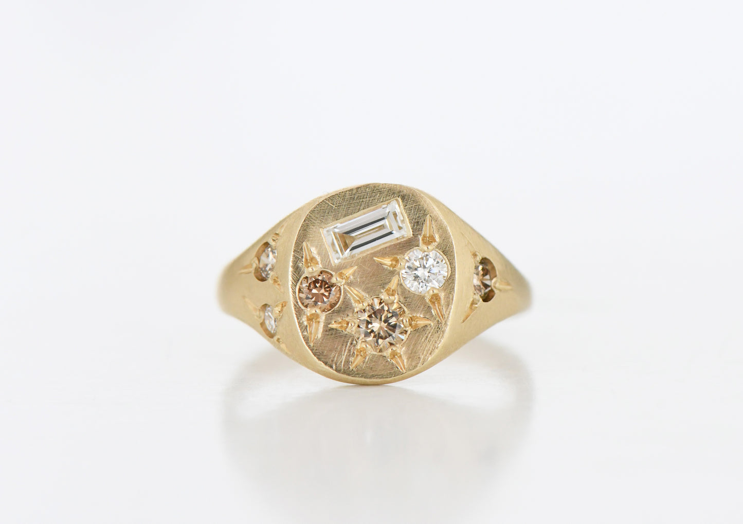 CHAMPAGNE NEAPOLITAN RING BAGUETTE