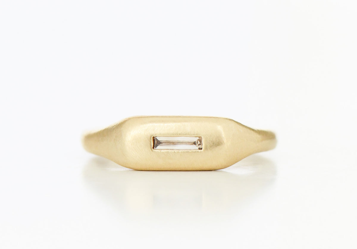 DIAMOND PILL RING