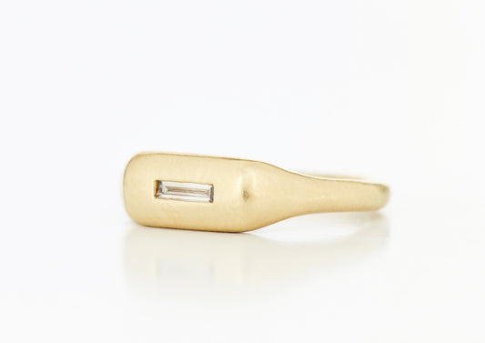DIAMOND PILL RING
