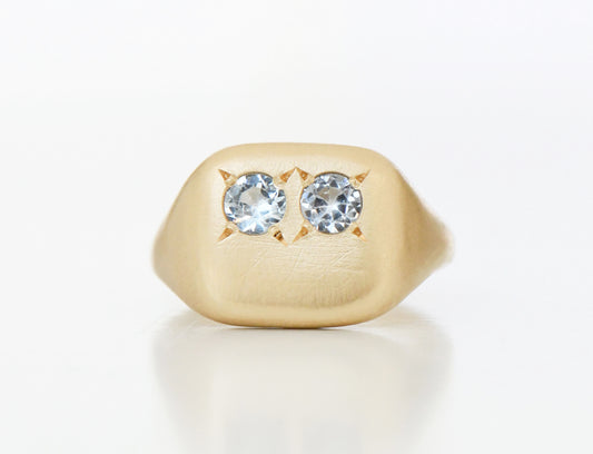 GREY BOULDER EYE RING
