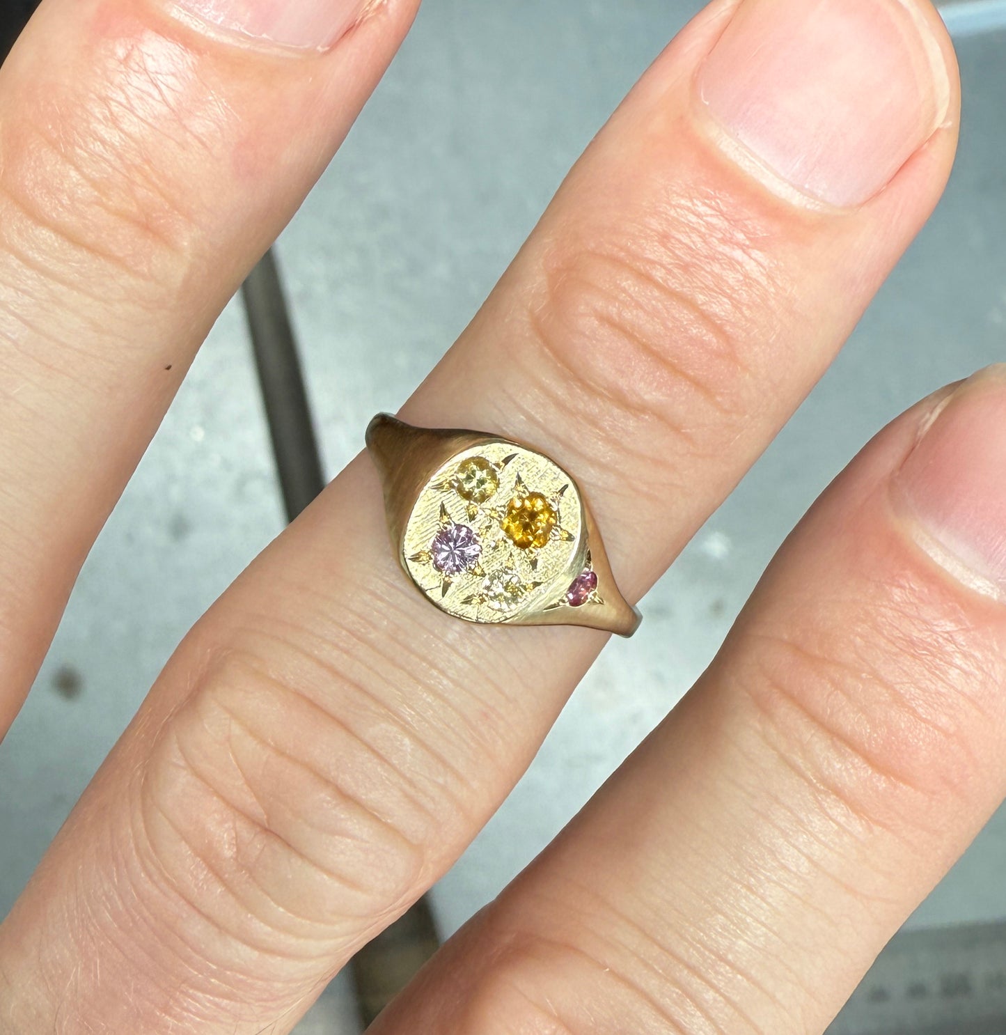 NEAPOLITAN PEACH RING