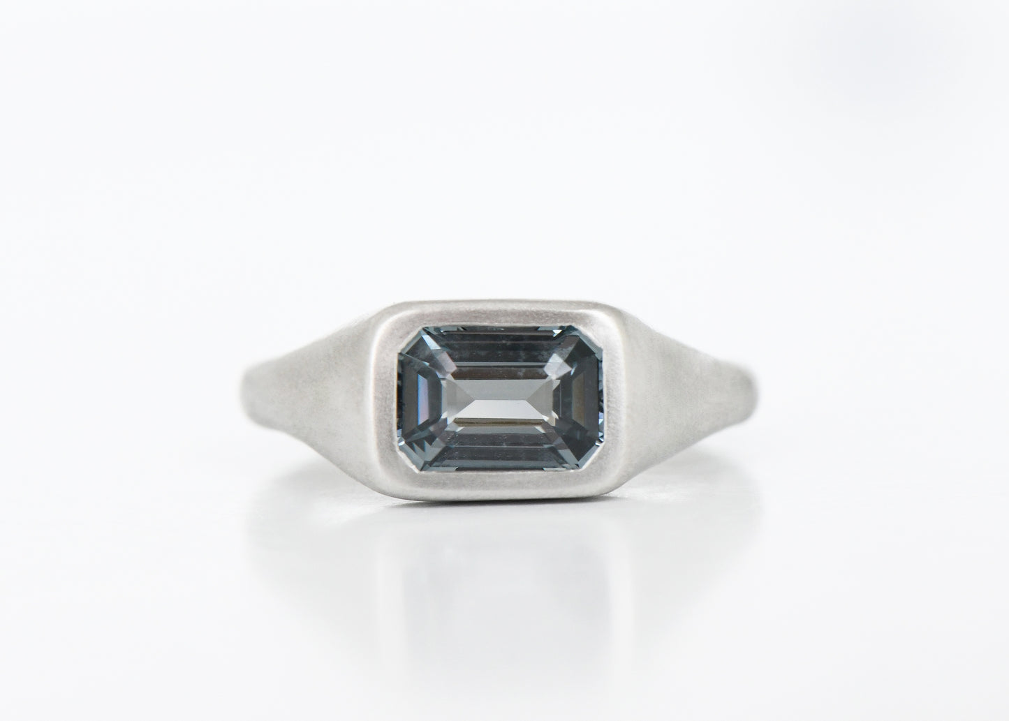 PLATINUM CUSHION RING
