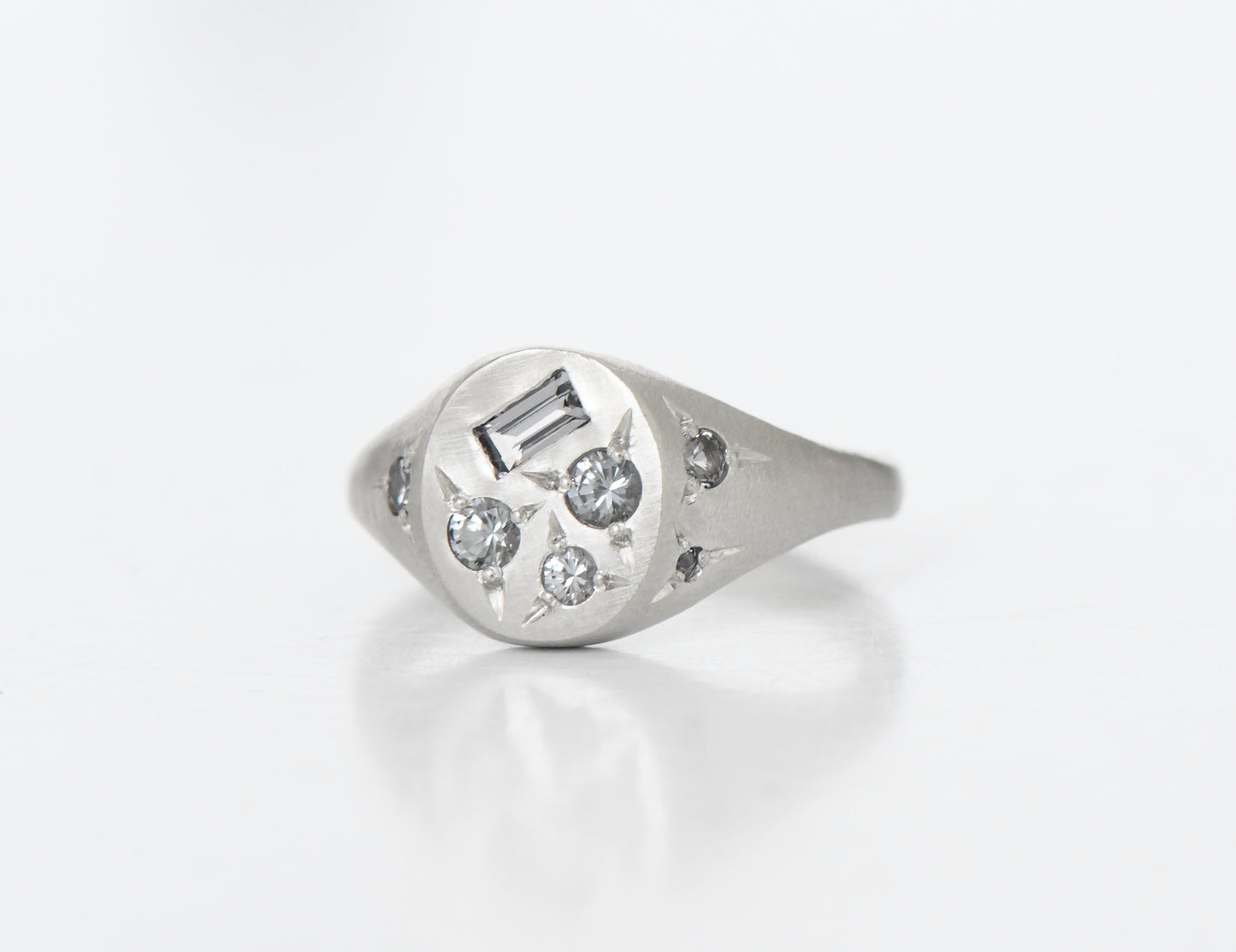 PLATINUM TREASURE RING (M)