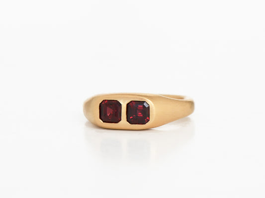 RED ASSCHER RING