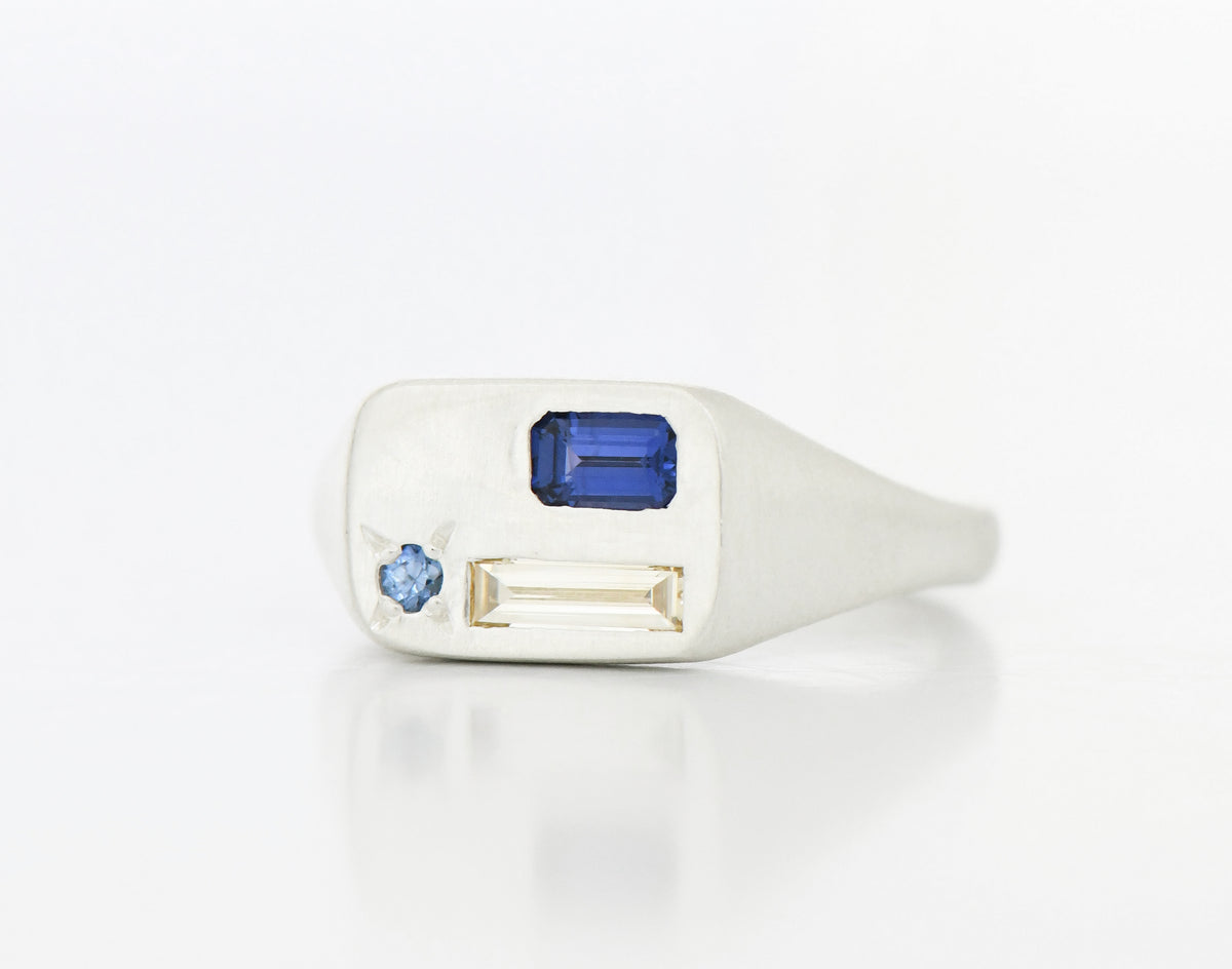 SLIM TABLET RING