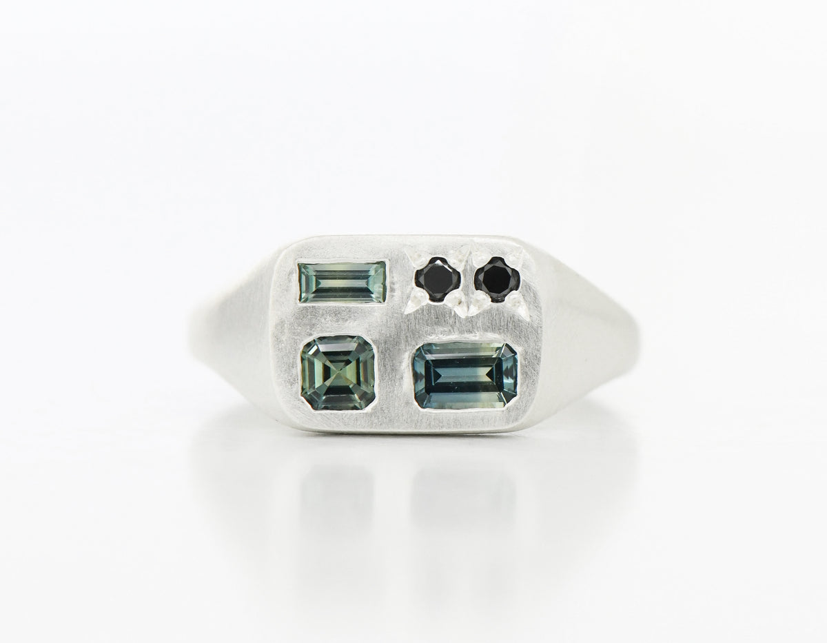 SLIM TABLET RING