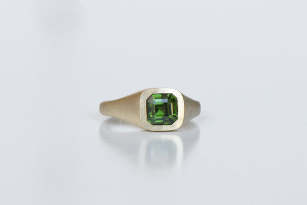 SOFT BLOCK GREEN RING