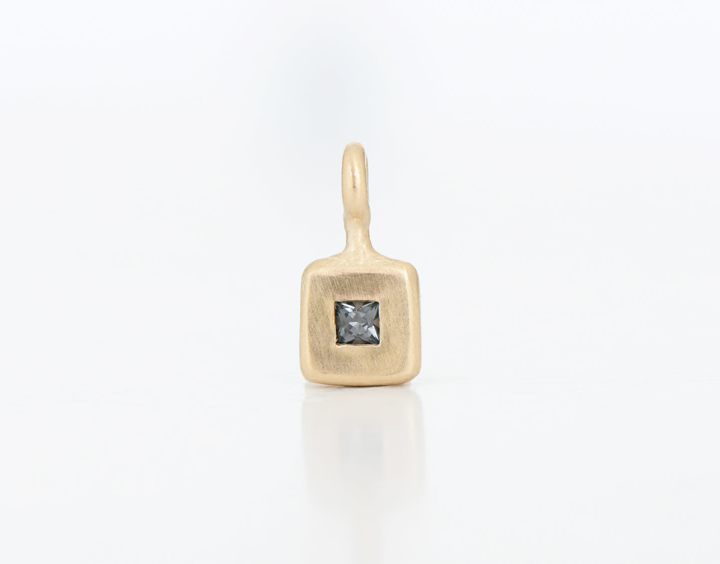 TABLET PENDANT GOLD