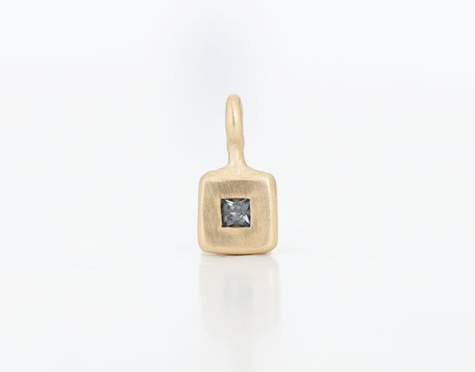 TABLET PENDANT GOLD