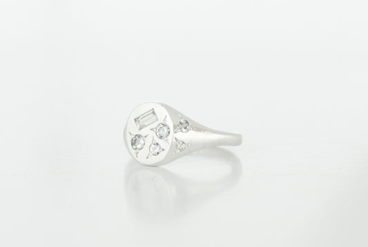 White Treasure ring