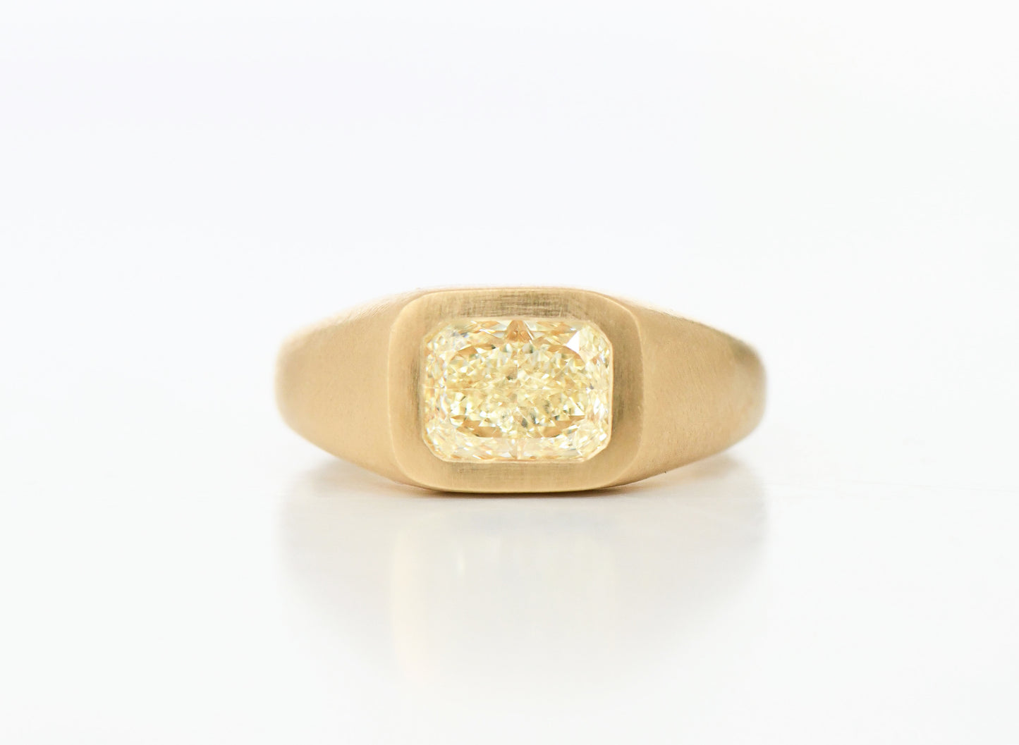 YELLOW CUSHION RING