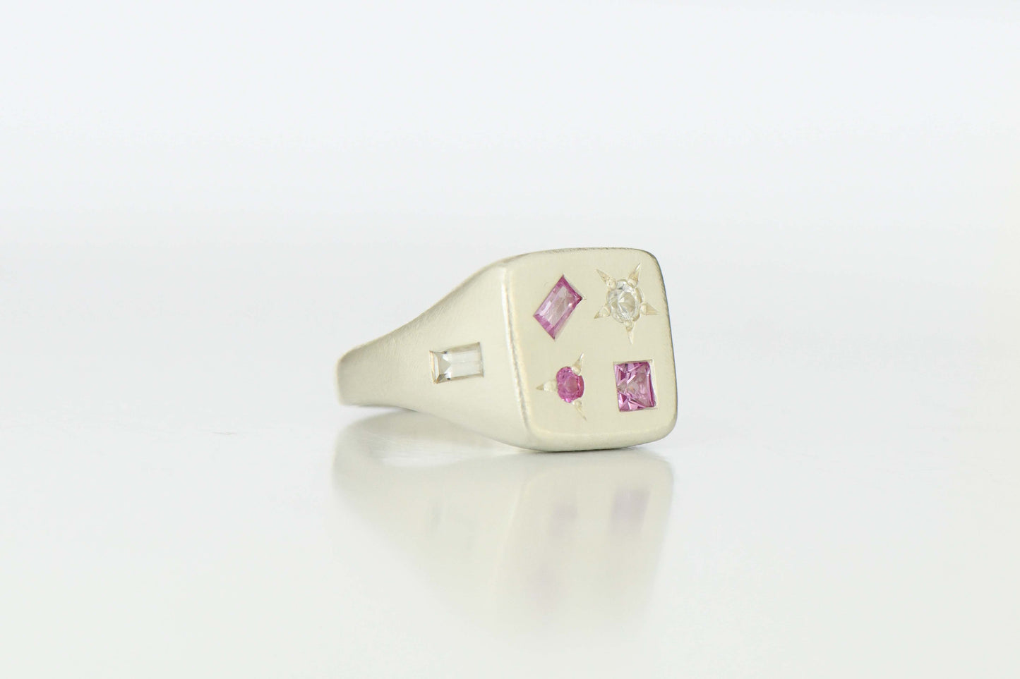 PINK TABLET RING (L)