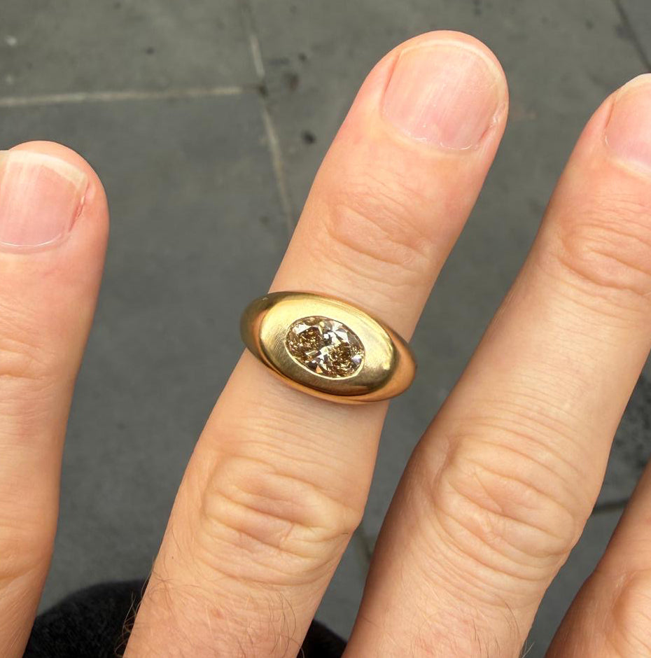 C4 CHAMPAGNE BOMBE RING
