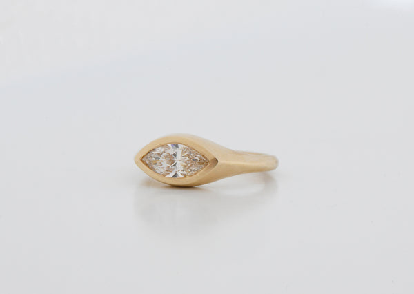 SLIM DIAMOND UFO RING