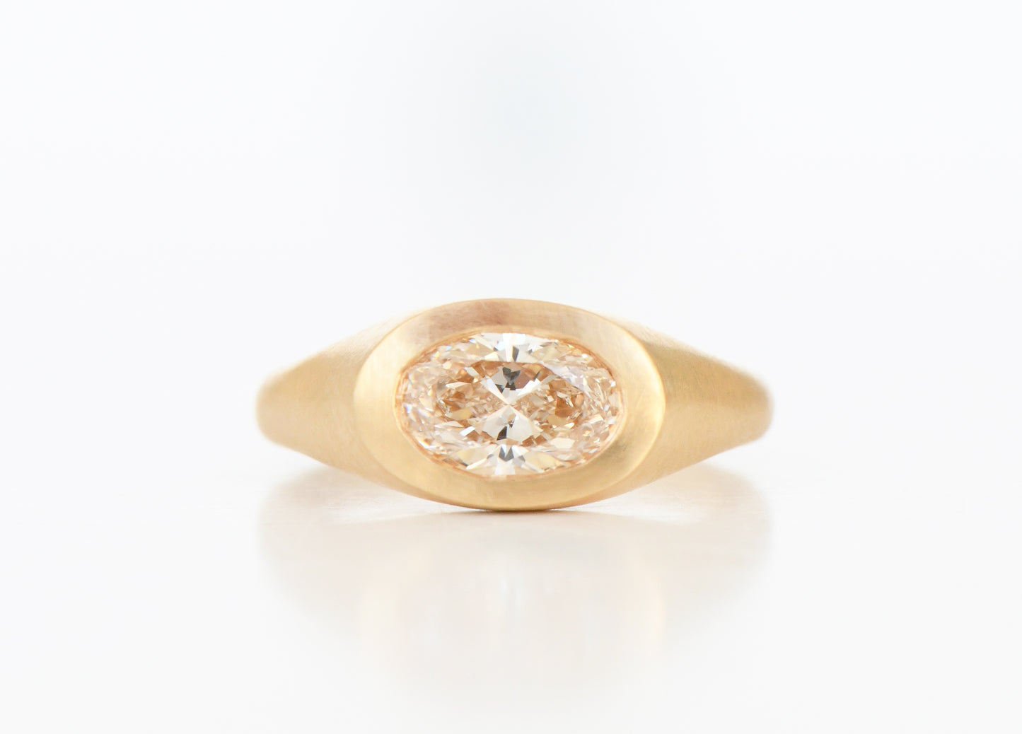 OVAL DIAMOND RING