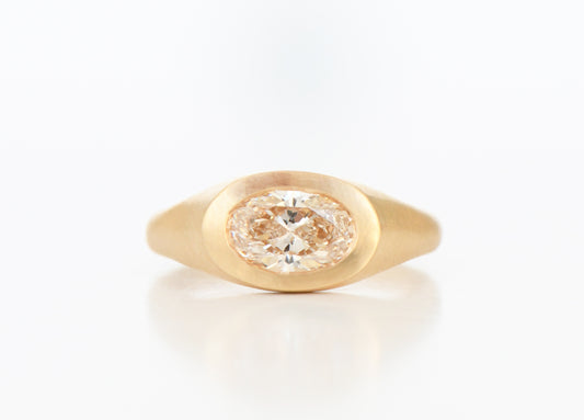 OVAL DIAMOND RING