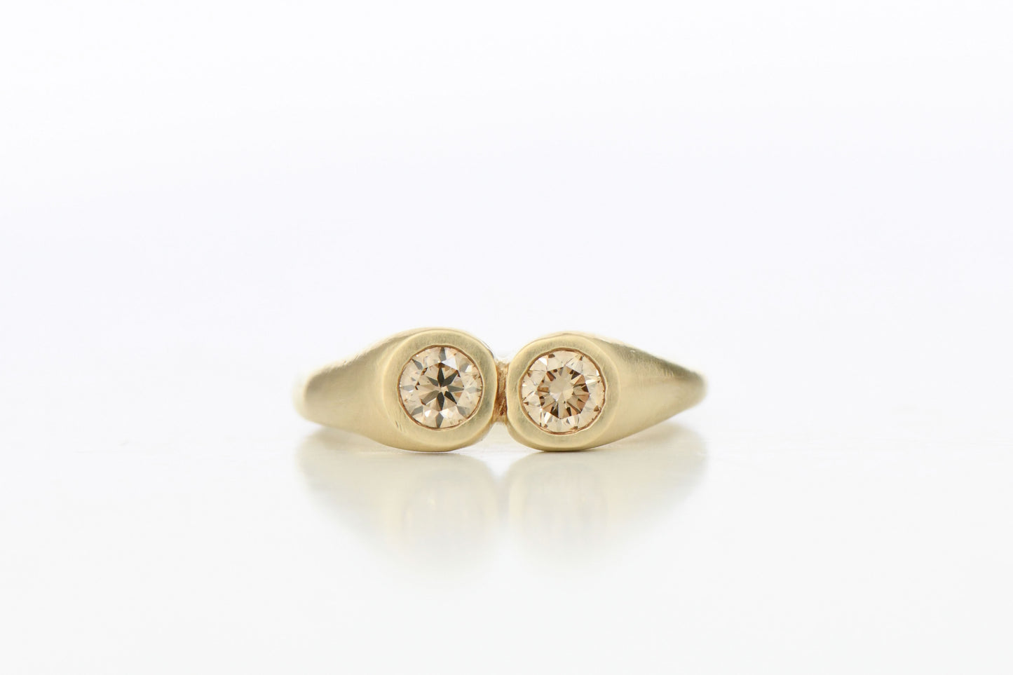 Champagne Goggle Ring (O 1/2)