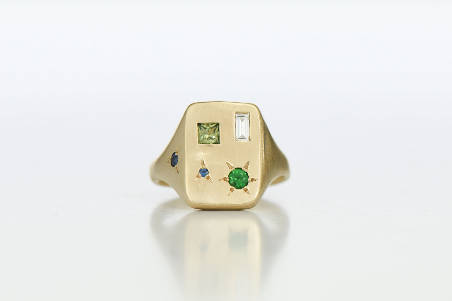 Geometric Ring (N 1/2)