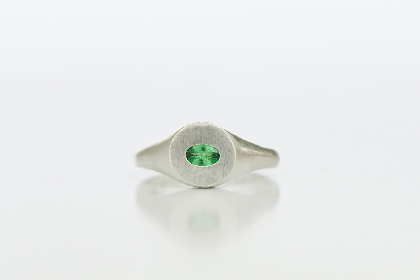 Goat Eye Tsavorite Ring (K 1/2)