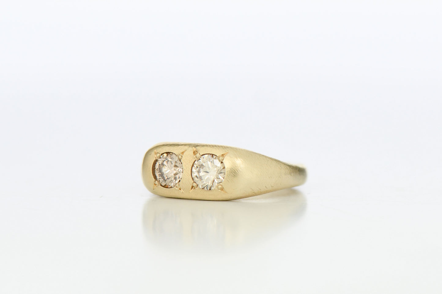 Soft Pill with Champagne Diamonds (N 1/2)