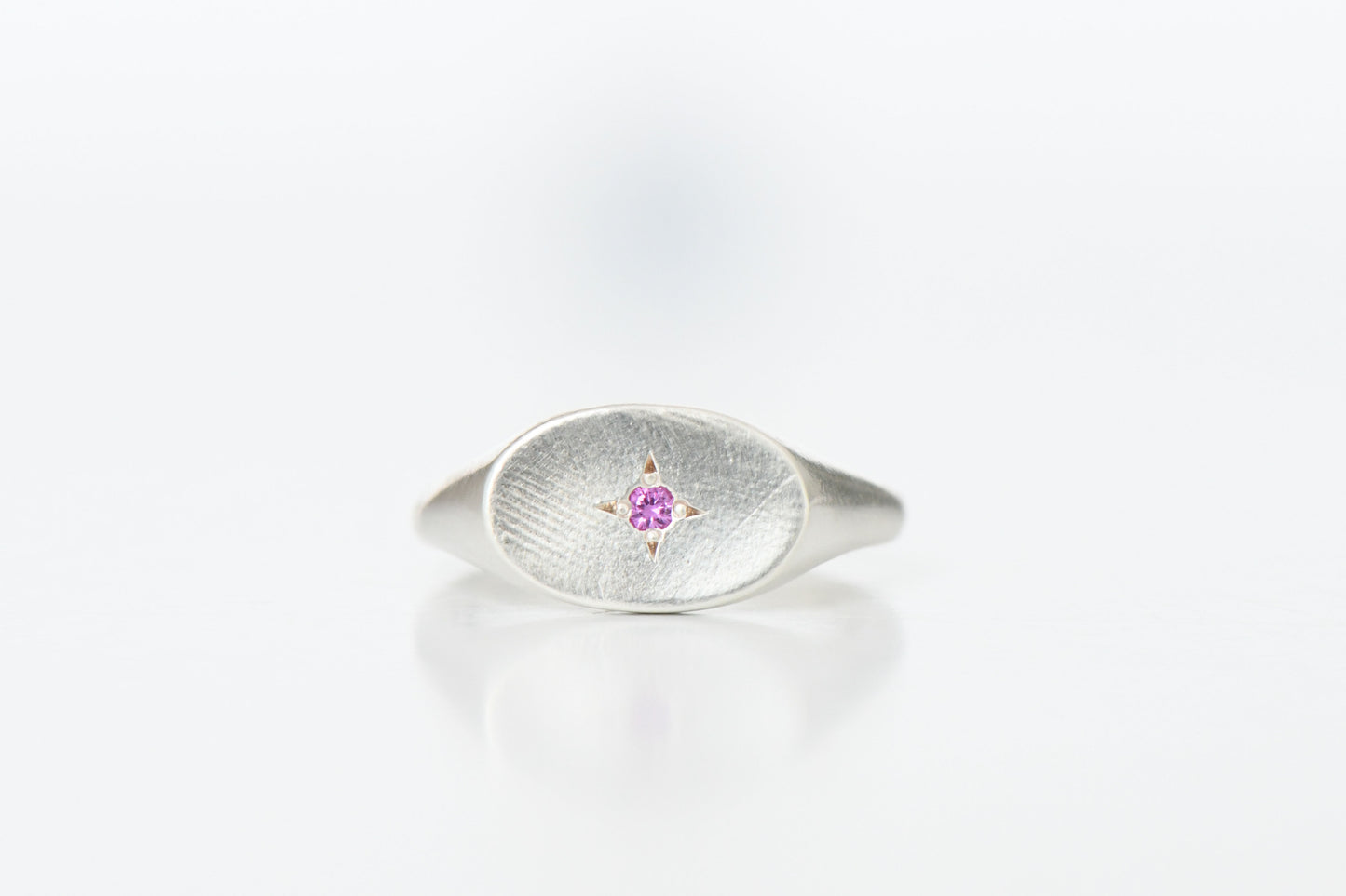 Oval Simple Ring Pink (M)