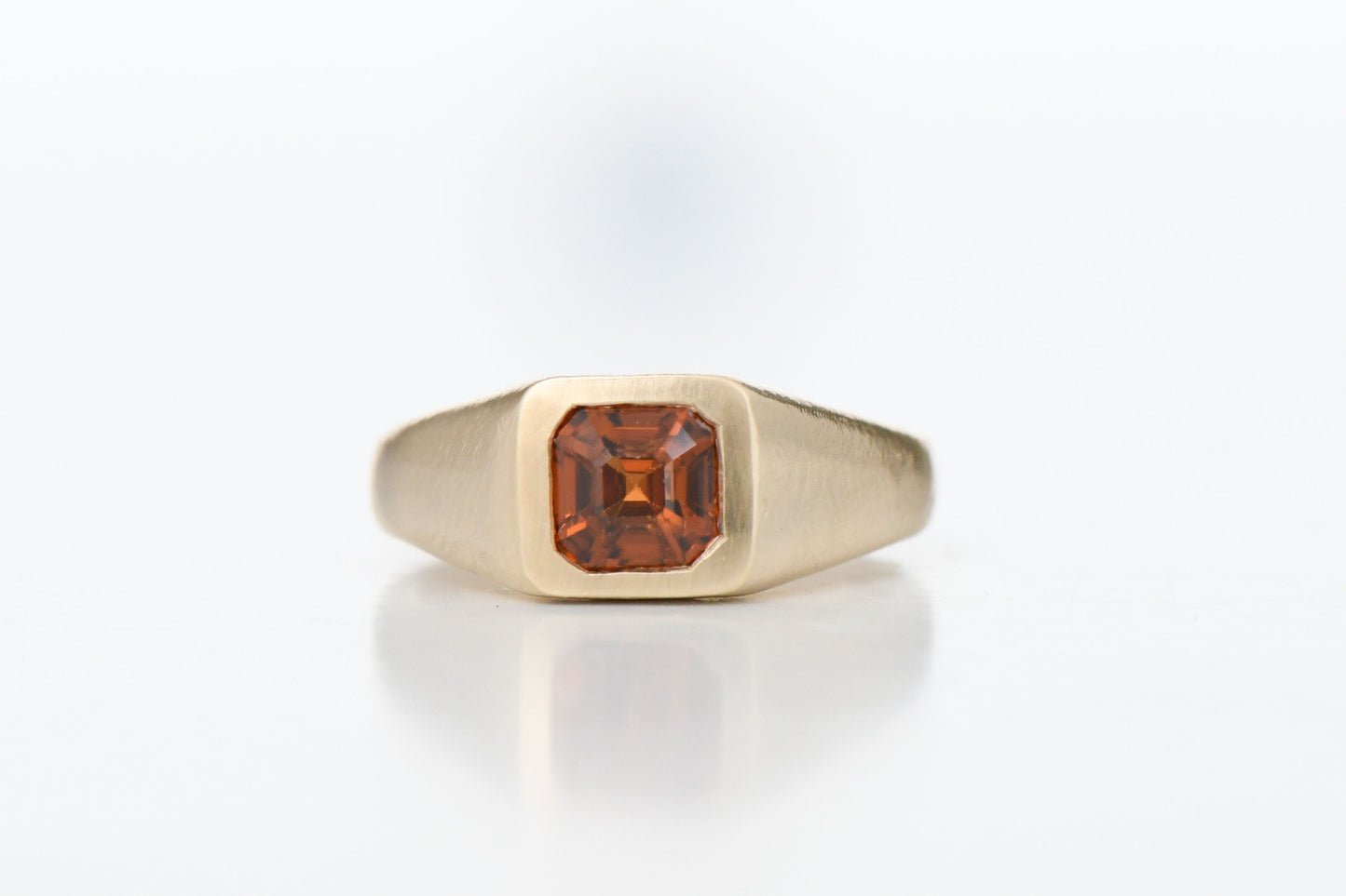 Zircon Block Ring (N)